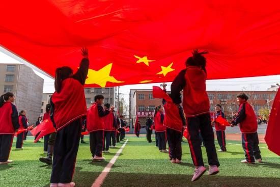 是否现实主义作品价值就高，非现实主义作品价值就低游戏画面